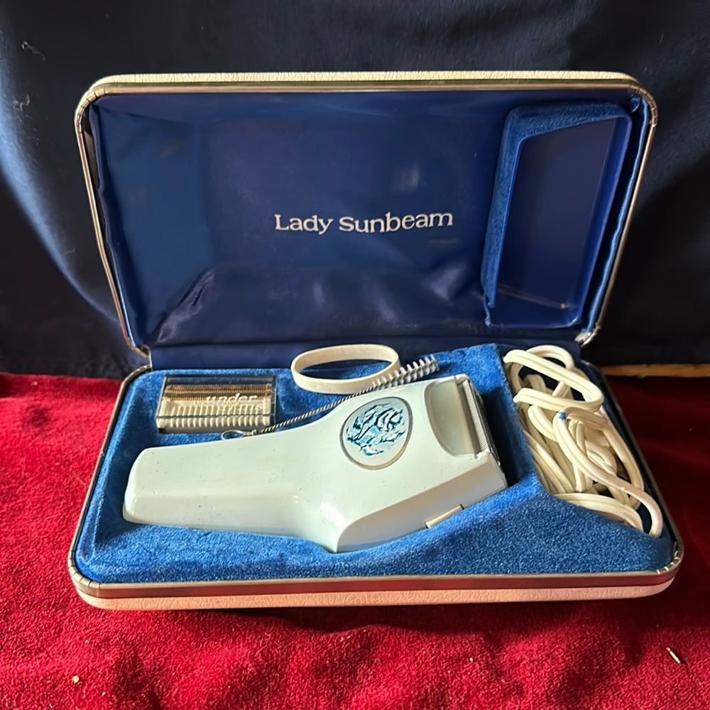 Lady Sunbeam electric razor